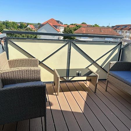 Gemuetliche Neurenovierte Dachgeschosswohnung Erfurt Dış mekan fotoğraf