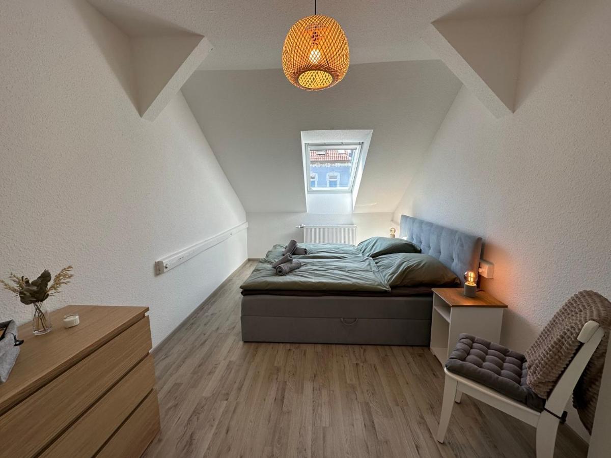 Gemuetliche Neurenovierte Dachgeschosswohnung Erfurt Dış mekan fotoğraf