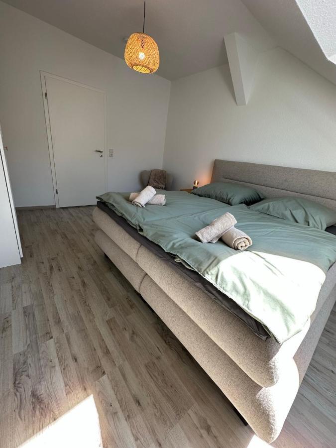 Gemuetliche Neurenovierte Dachgeschosswohnung Erfurt Dış mekan fotoğraf